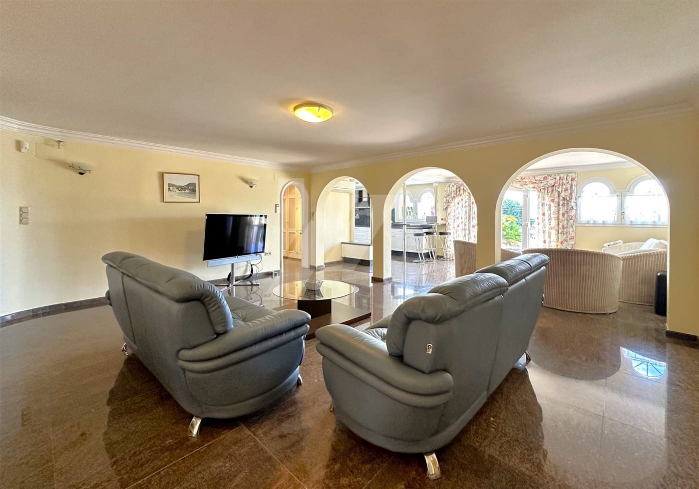 2 makuuhuone Huvila myytävänä paikassa Benissa mukana uima-altaan 
autotalli - 1 990 000 € (Ref: 8410897)