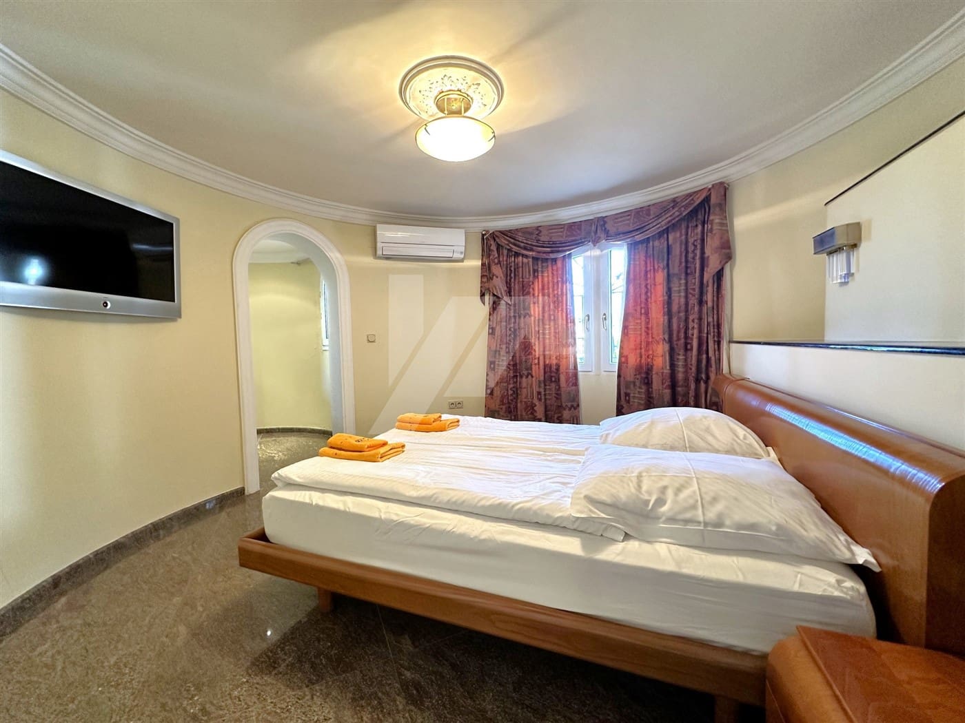 2 makuuhuone Huvila myytävänä paikassa Benissa mukana uima-altaan 
autotalli - 1 990 000 € (Ref: 8410897)