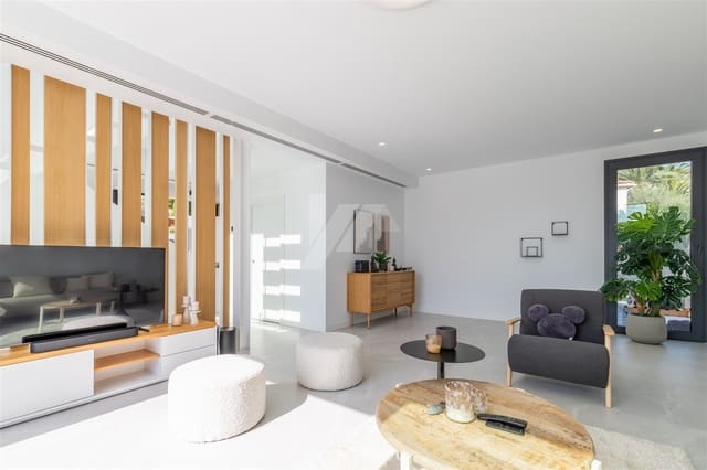 4 makuuhuone Huvila myytävänä paikassa Benissa - 1 250 000 € (Ref: 8506221)