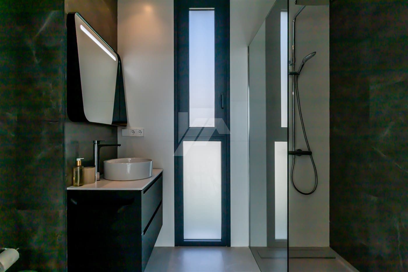 4 makuuhuone Huvila myytävänä paikassa Benissa - 1 250 000 € (Ref: 8506221)