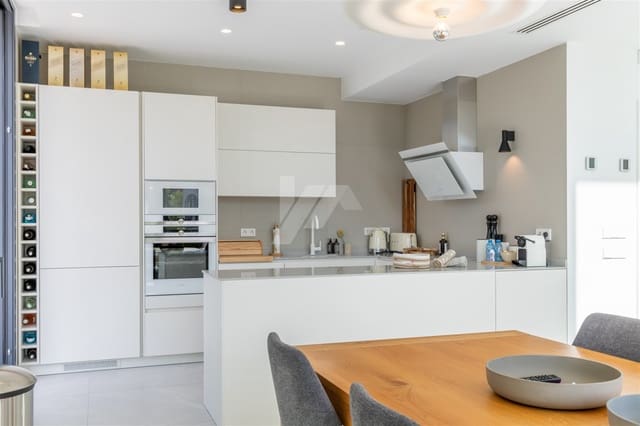 4 makuuhuone Huvila myytävänä paikassa Benissa - 1 250 000 € (Ref: 8506221)