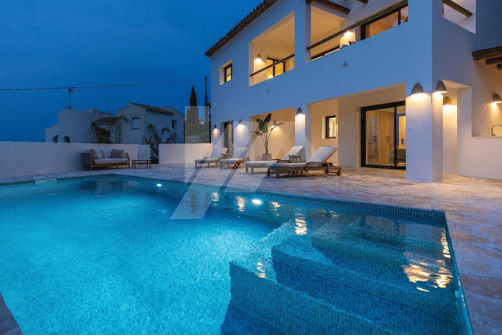 3 soveværelse Villa til salg i Pinosol med swimmingpool garage - € 1.200.000 (Ref: 8635450)