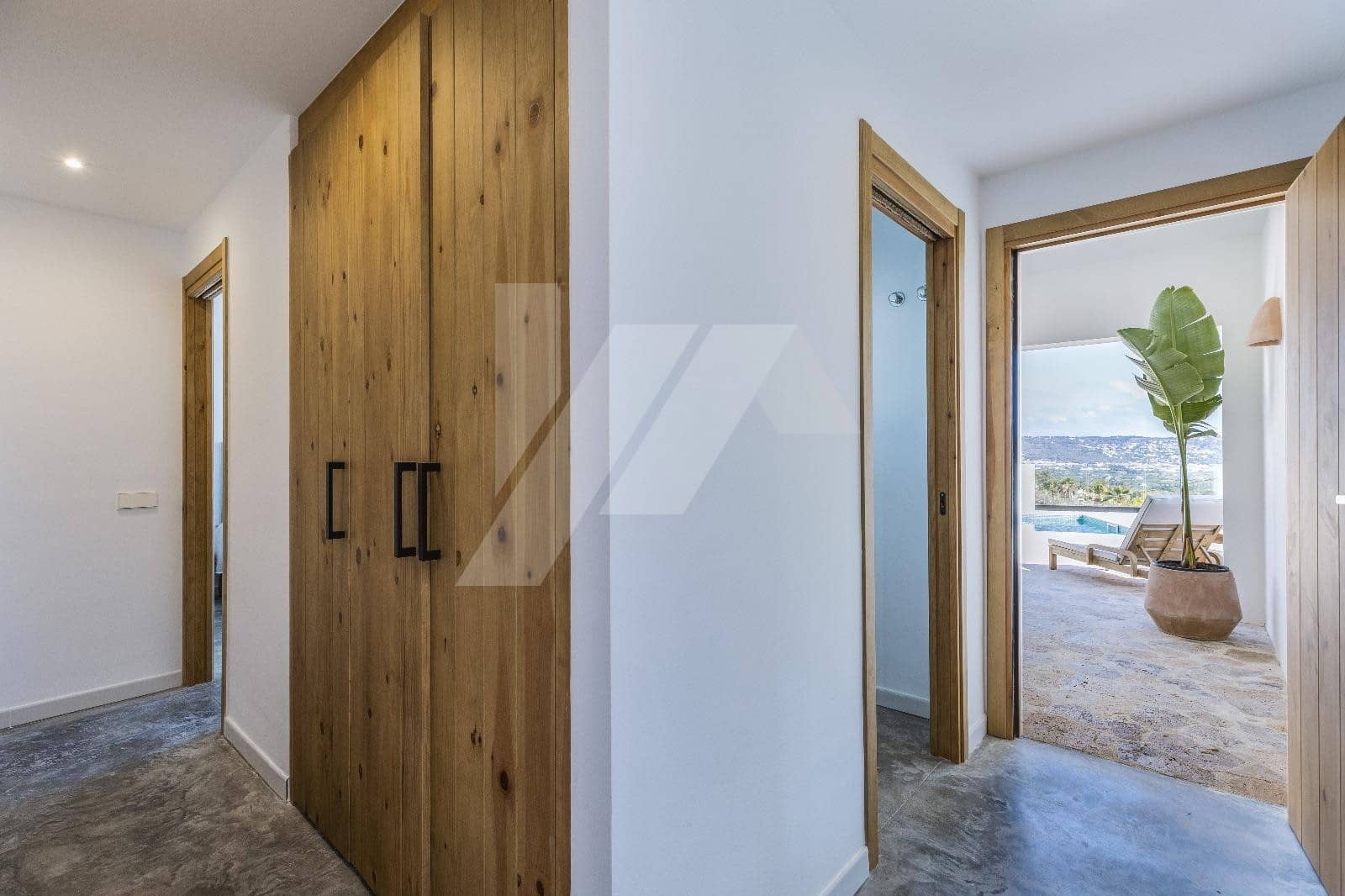 3 soveværelse Villa til salg i Pinosol med swimmingpool garage - € 1.200.000 (Ref: 8635450)