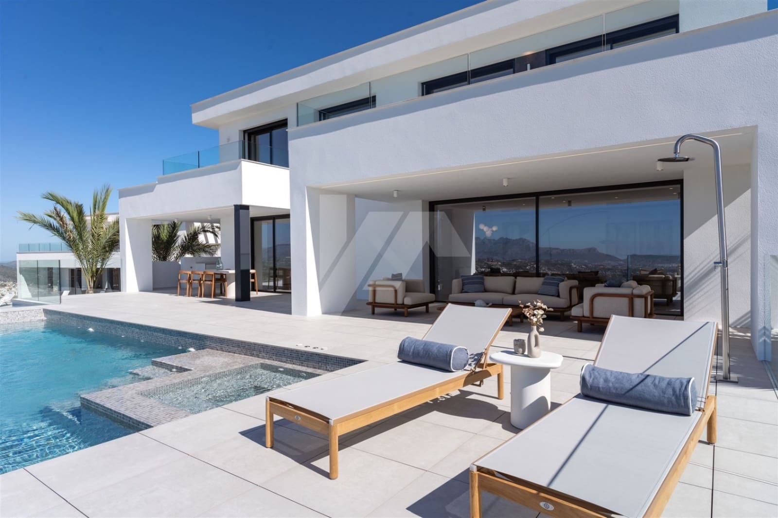 3 Zimmer Villa zu verkaufen in Cumbre del Sol mit Pool Garage - 2.195.000 € (Ref: 8635453)
