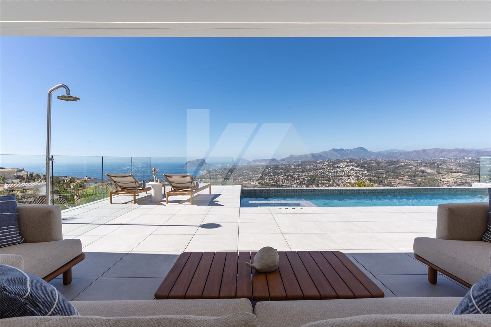 3 Zimmer Villa zu verkaufen in Cumbre del Sol mit Pool Garage - 2.195.000 € (Ref: 8635453)