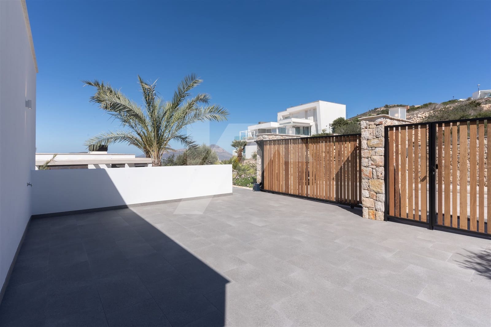 3 Zimmer Villa zu verkaufen in Cumbre del Sol mit Pool Garage - 2.195.000 € (Ref: 8635453)