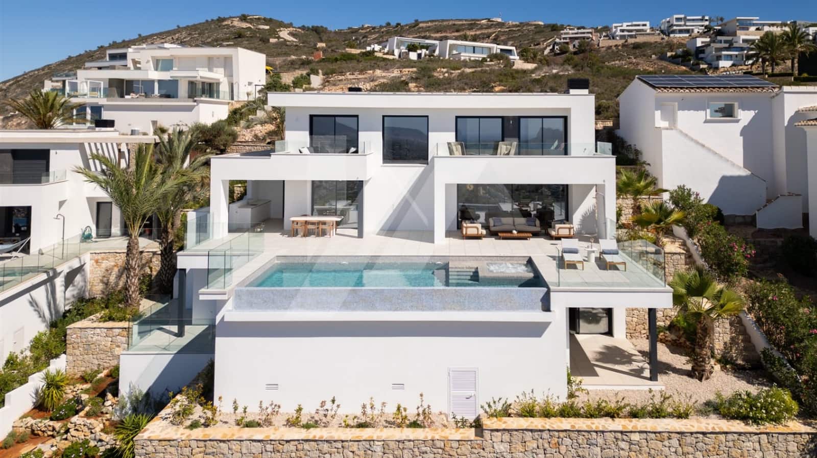 3 Zimmer Villa zu verkaufen in Cumbre del Sol mit Pool Garage - 2.195.000 € (Ref: 8635453)