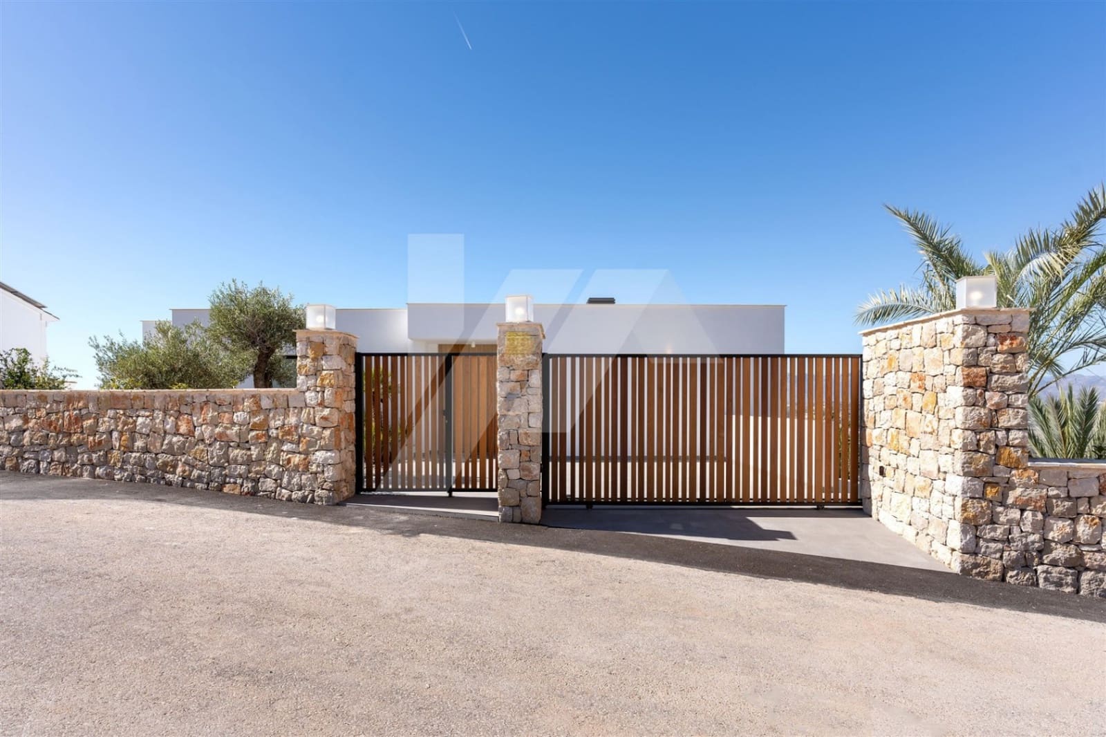 3 Zimmer Villa zu verkaufen in Cumbre del Sol mit Pool Garage - 2.195.000 € (Ref: 8635453)