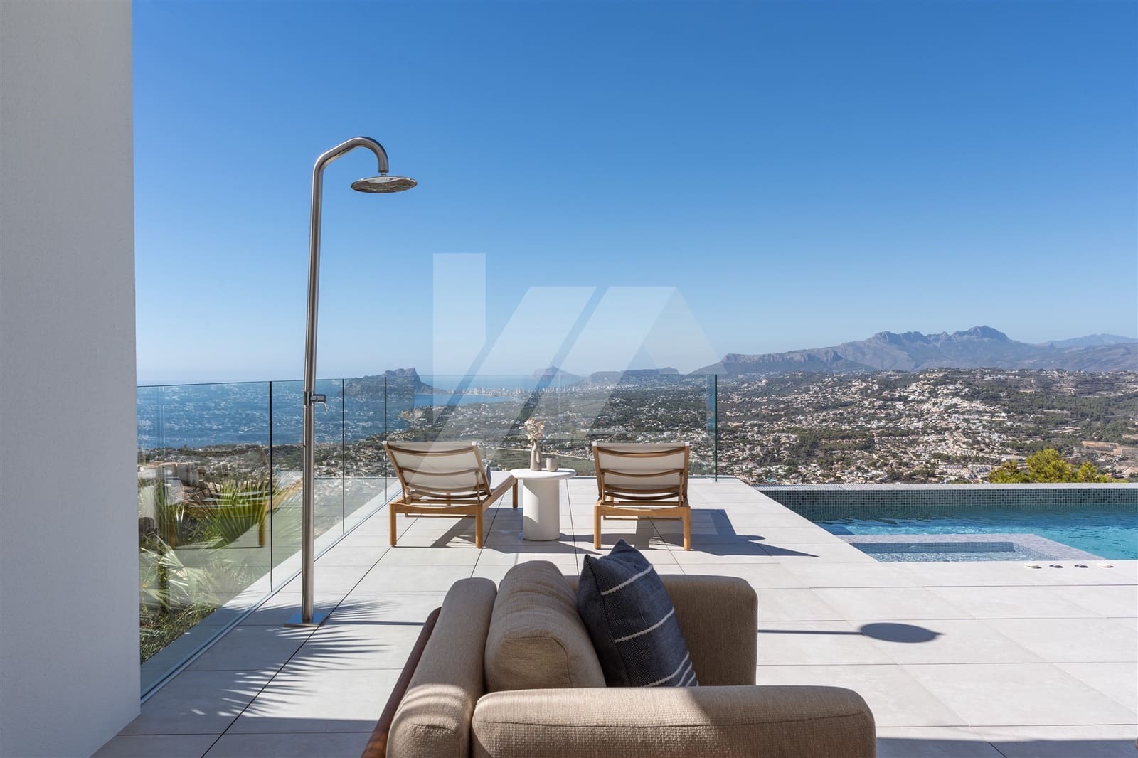 3 Zimmer Villa zu verkaufen in Cumbre del Sol mit Pool Garage - 2.195.000 € (Ref: 8635453)