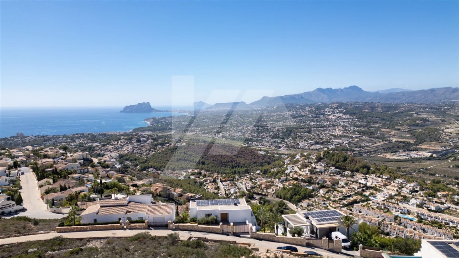 3 Zimmer Villa zu verkaufen in Cumbre del Sol mit Pool Garage - 2.195.000 € (Ref: 8635453)