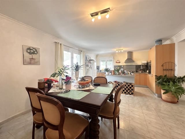 3 slaapkamer Villa te koop in Benissa met zwembad garage - € 700.000 (Ref: 8657845)