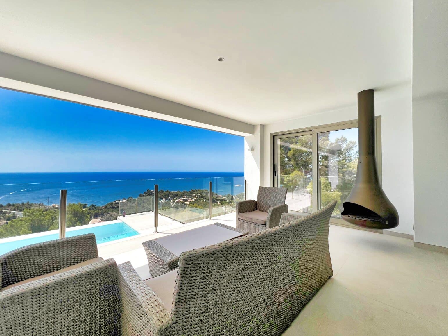 3 bedroom Villa for sale in Altea with pool garage - € 1,488,000 (Ref: 8708898)