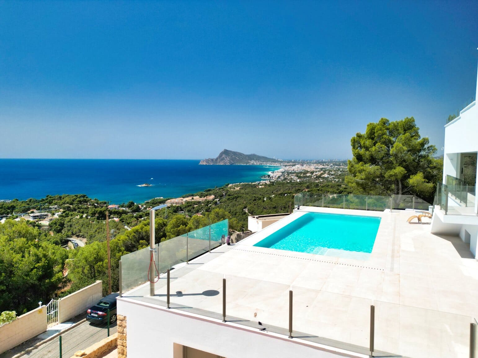 3 bedroom Villa for sale in Altea with pool garage - € 1,488,000 (Ref: 8708898)