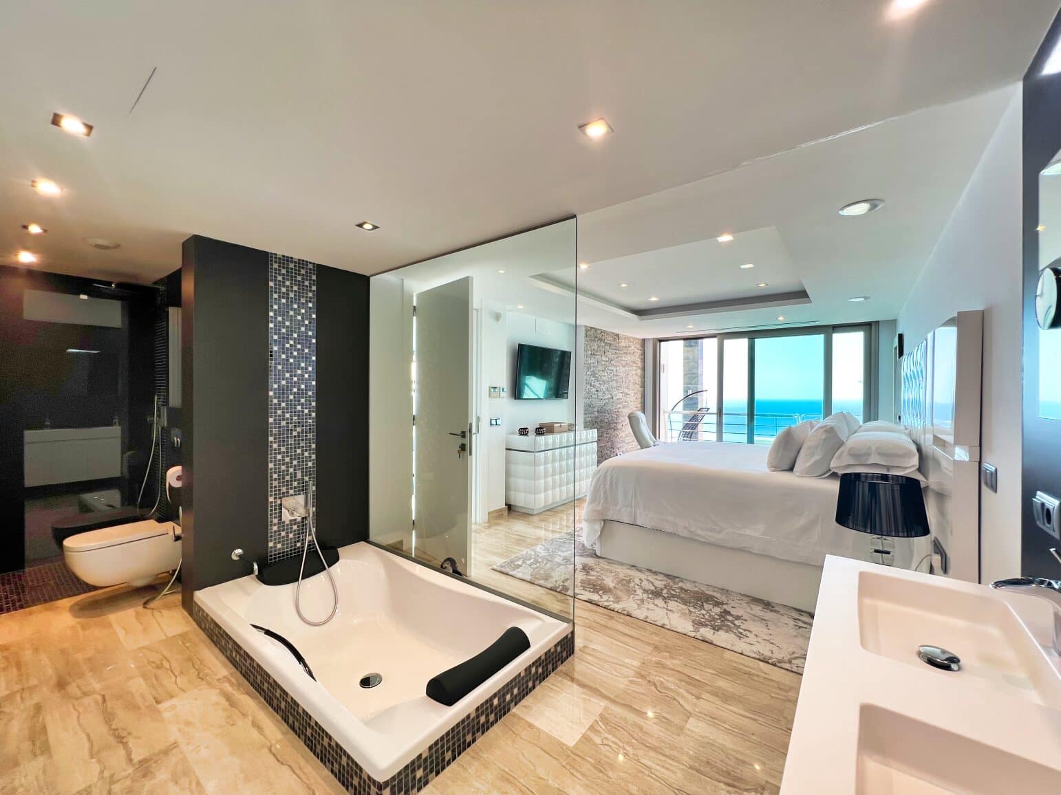 3 bedroom Villa for sale in Altea with garage - € 2,490,000 (Ref: 8708902)