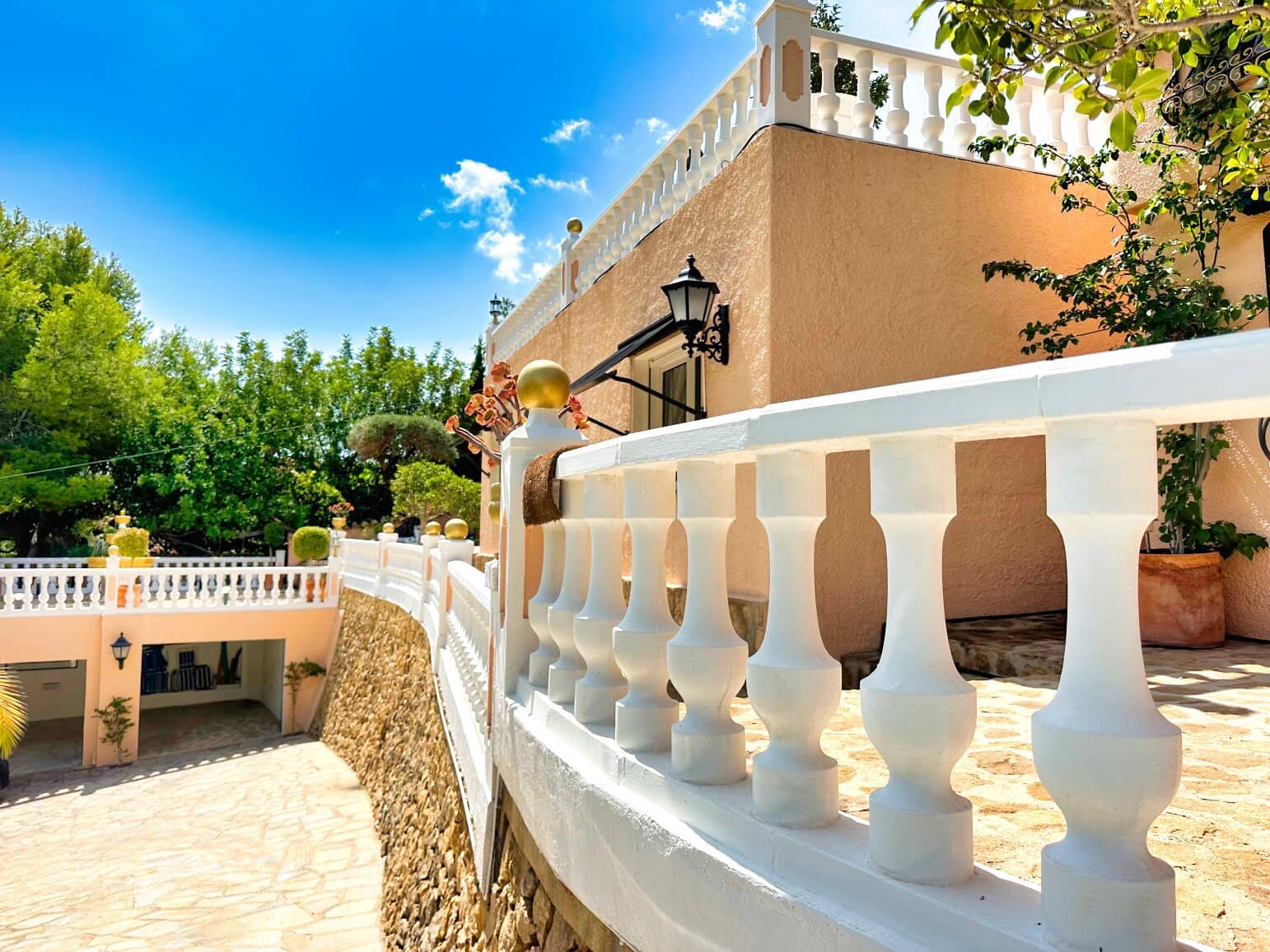 4 soverom Villa til salgs i Altea la Vella med svømmebasseng garasje - € 2 900 000 (Ref: 8708905)