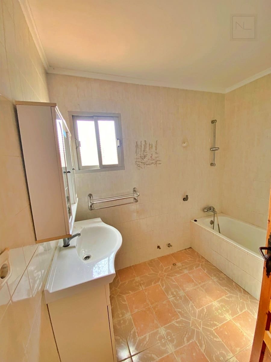 3 bedroom Villa for sale in Moraira with garage - € 1,125,000 (Ref: 8742493)