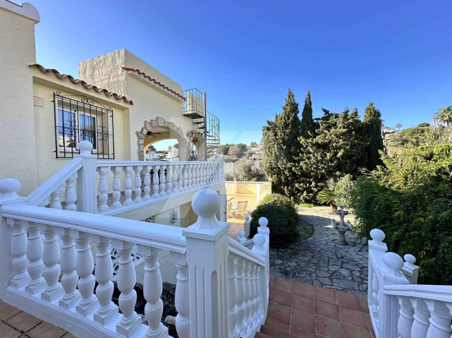 3 soverom Villa til salgs i Benissa med svømmebasseng garasje - € 675 000 (Ref: 8769426)