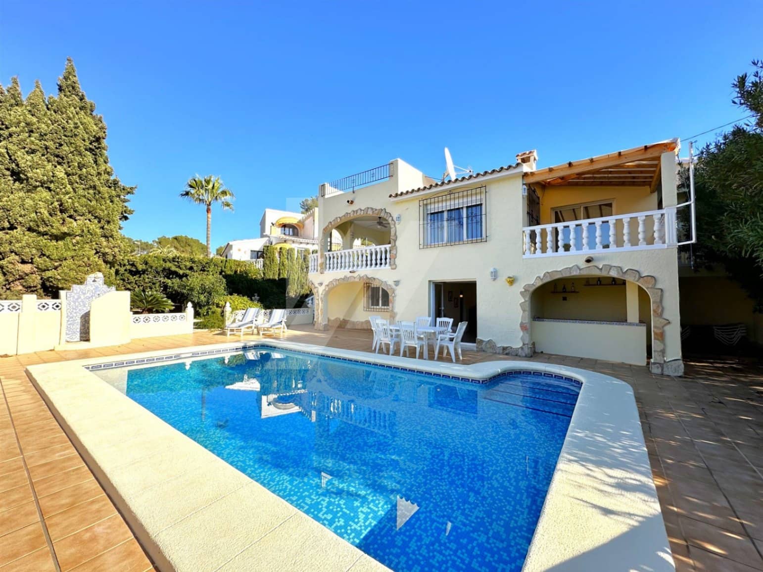 3 soveværelse Villa til salg i Benissa med swimmingpool garage - € 675.000 (Ref: 8769426)