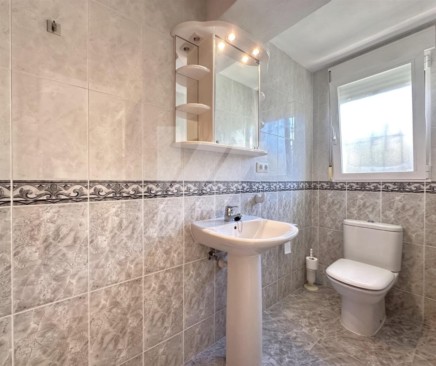 3 soverom Villa til salgs i Benissa med svømmebasseng garasje - € 675 000 (Ref: 8769426)