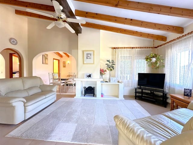 3 soverom Villa til salgs i Benissa med svømmebasseng garasje - € 675 000 (Ref: 8769426)