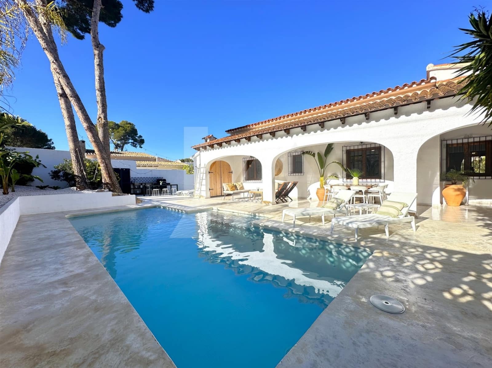 3 slaapkamer Villa te koop in Moraira met zwembad - € 963.000 (Ref: 8769549)