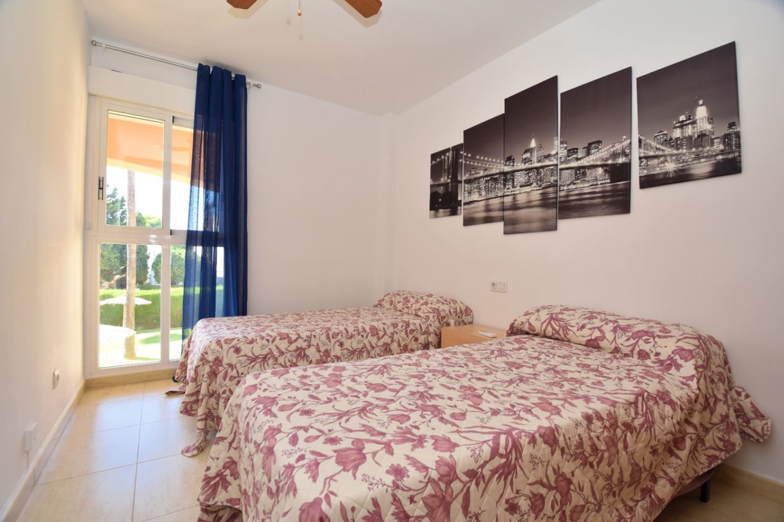 3 soveværelse Lejlighed til salg i Arenal med swimmingpool garage - € 398.000 (Ref: 8811020)