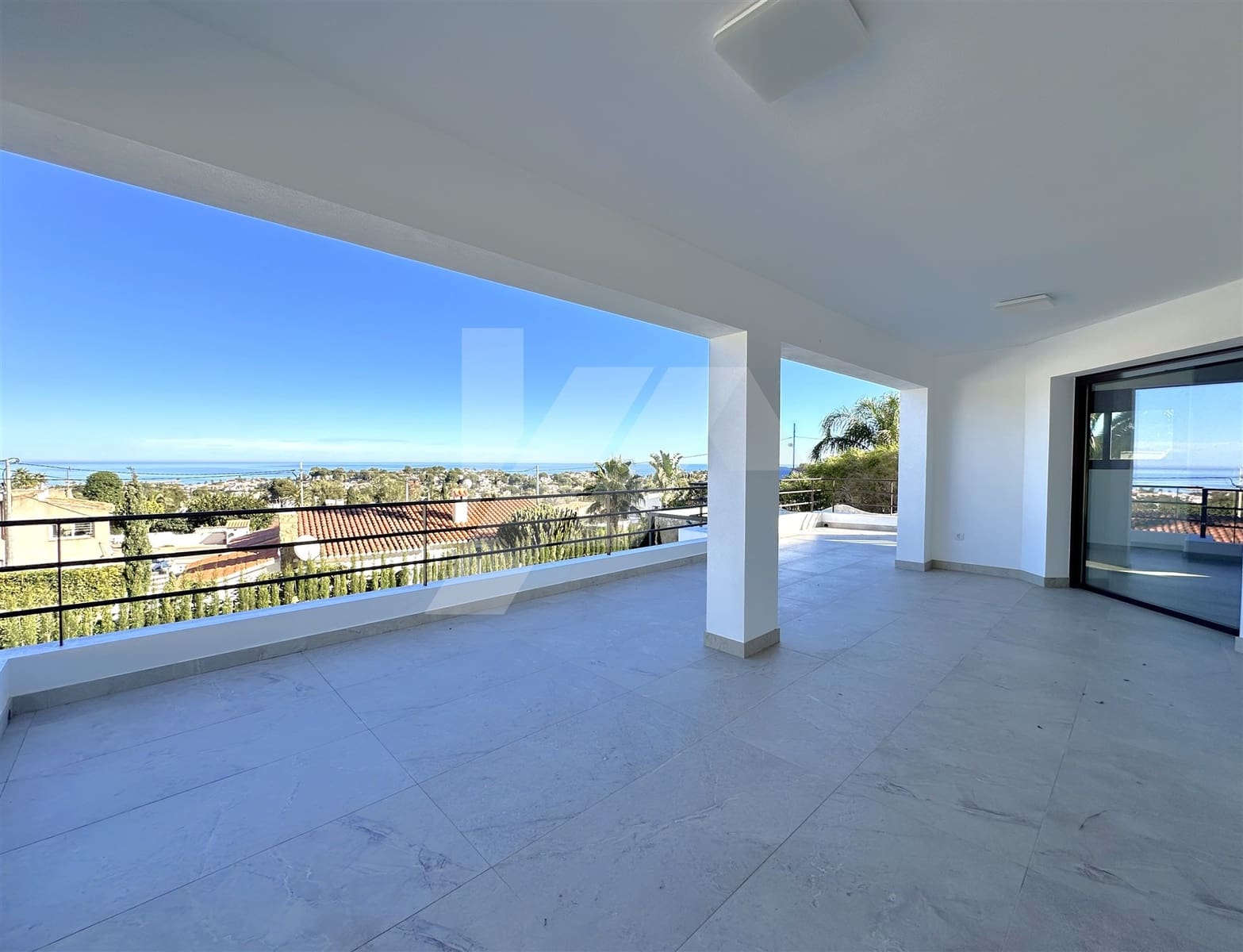 Chalet de 4 habitaciones en Dénia en venta con piscina garaje - 999.000 € (Ref: 8820787)