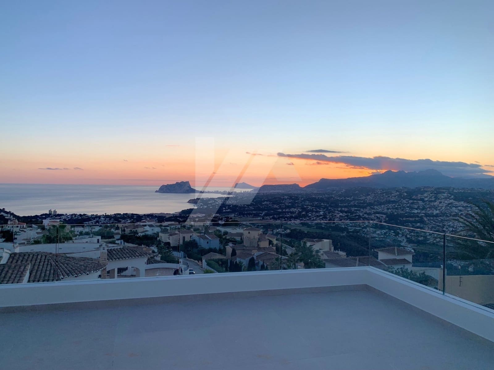 5 soveværelse Villa til salg i Cumbre del Sol med swimmingpool garage - € 2.495.000 (Ref: 8872870)