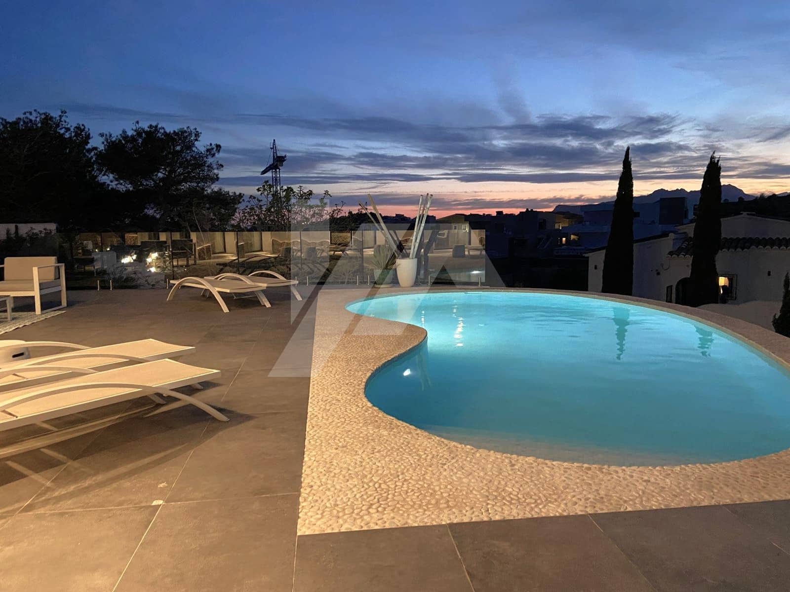 3 bedroom Villa for sale in Cumbre del Sol with pool garage - € 1,090,000 (Ref: 8948218)