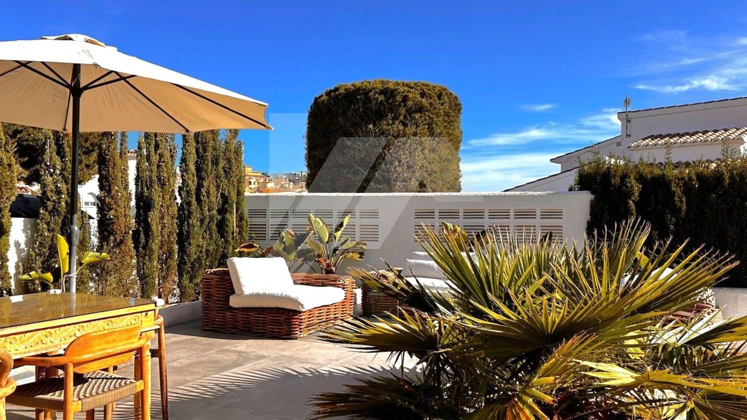 3 bedroom Villa for sale in Cumbre del Sol with pool garage - € 1,090,000 (Ref: 8948218)