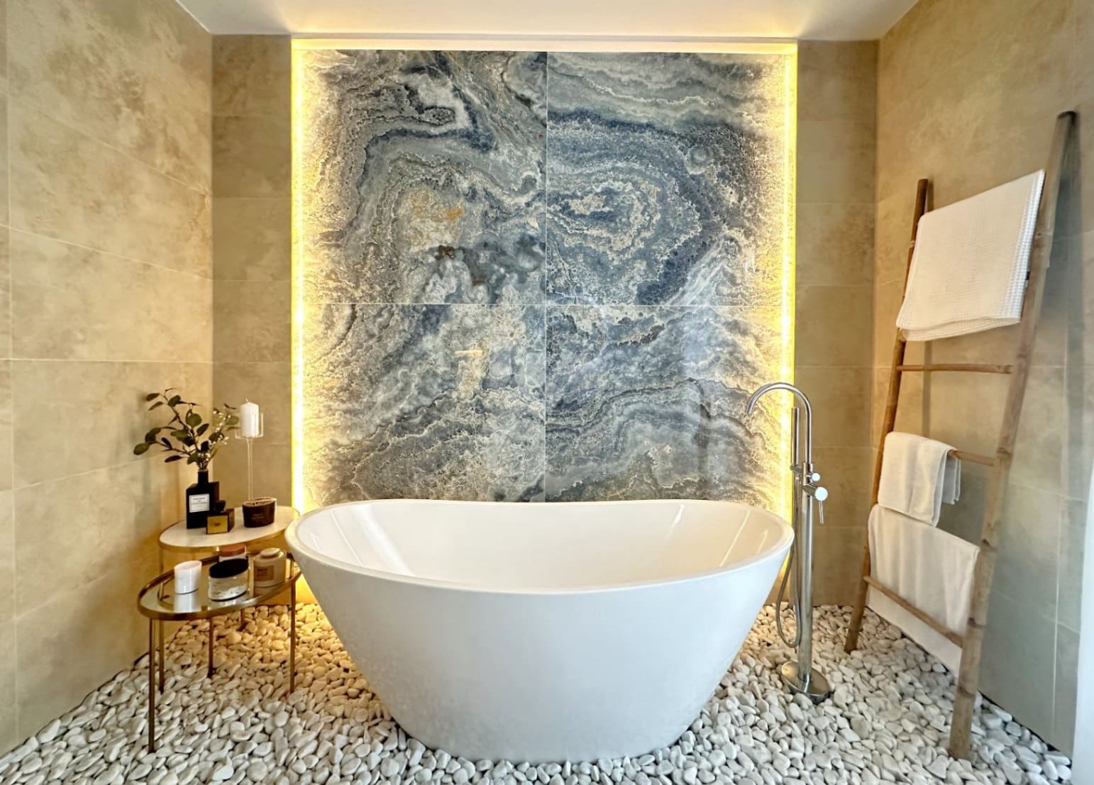 3 bedroom Villa for sale in Cumbre del Sol with pool garage - € 1,090,000 (Ref: 8948218)