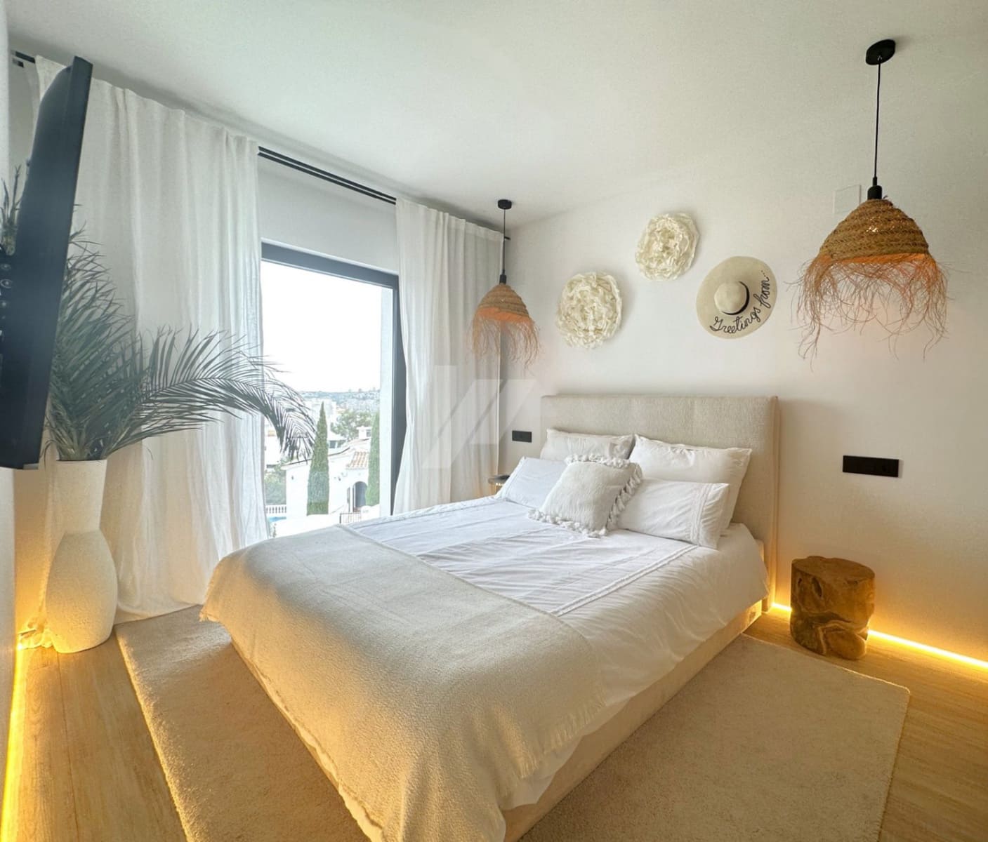 3 bedroom Villa for sale in Cumbre del Sol with pool garage - € 1,090,000 (Ref: 8948218)