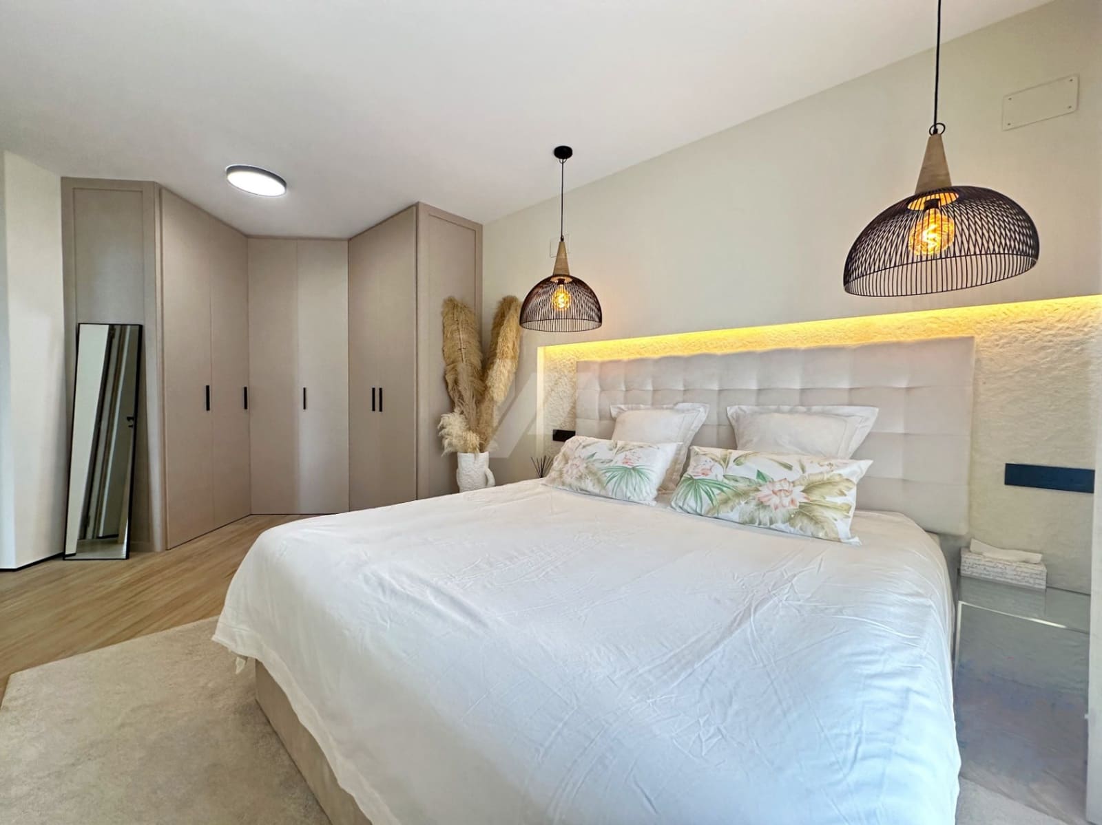 3 bedroom Villa for sale in Cumbre del Sol with pool garage - € 1,090,000 (Ref: 8948218)