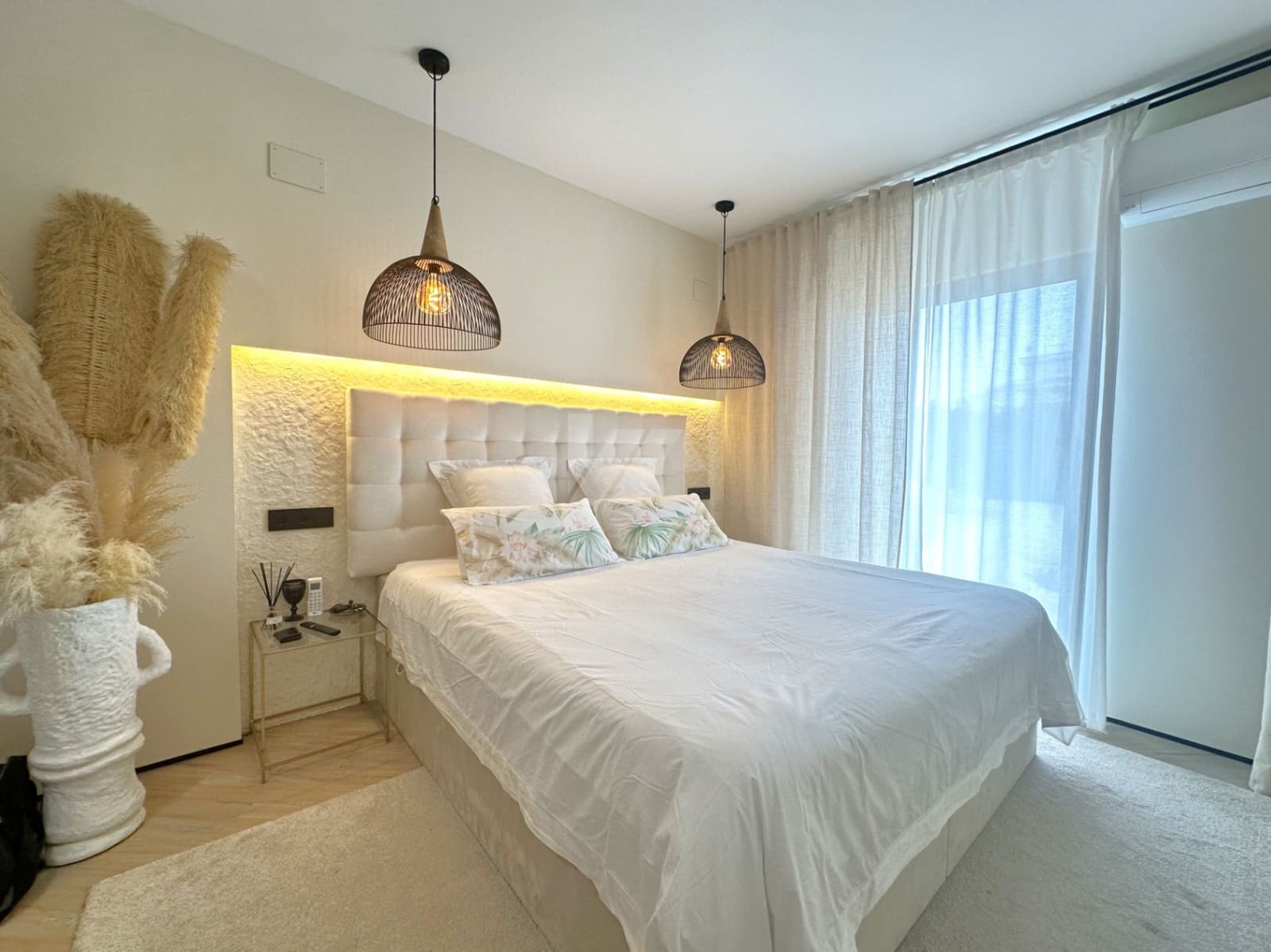 3 bedroom Villa for sale in Cumbre del Sol with pool garage - € 1,090,000 (Ref: 8948218)