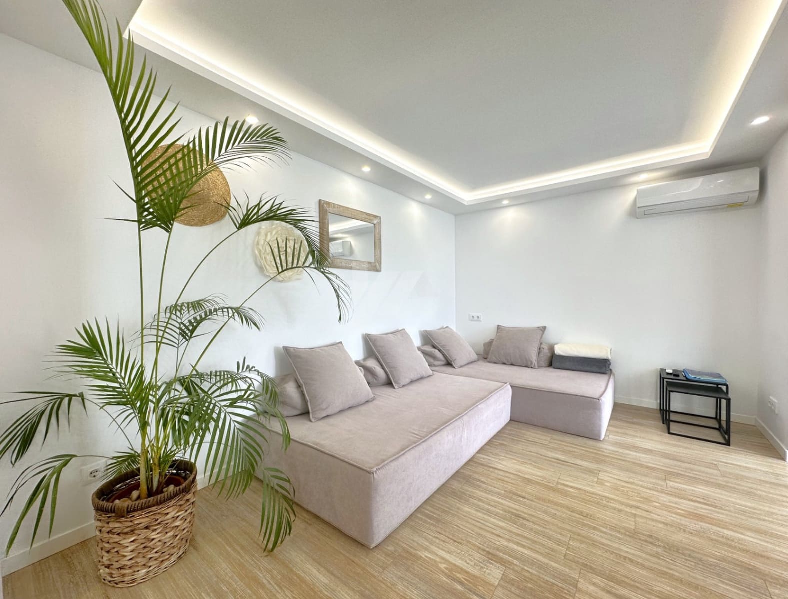 3 bedroom Villa for sale in Cumbre del Sol with pool garage - € 1,090,000 (Ref: 8948218)