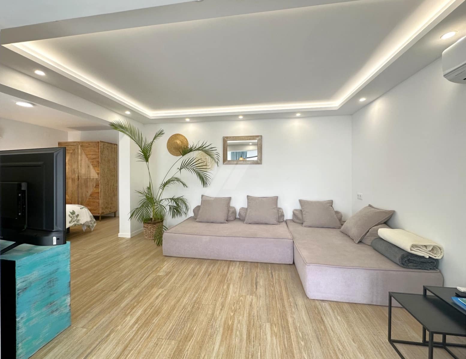 3 bedroom Villa for sale in Cumbre del Sol with pool garage - € 1,090,000 (Ref: 8948218)