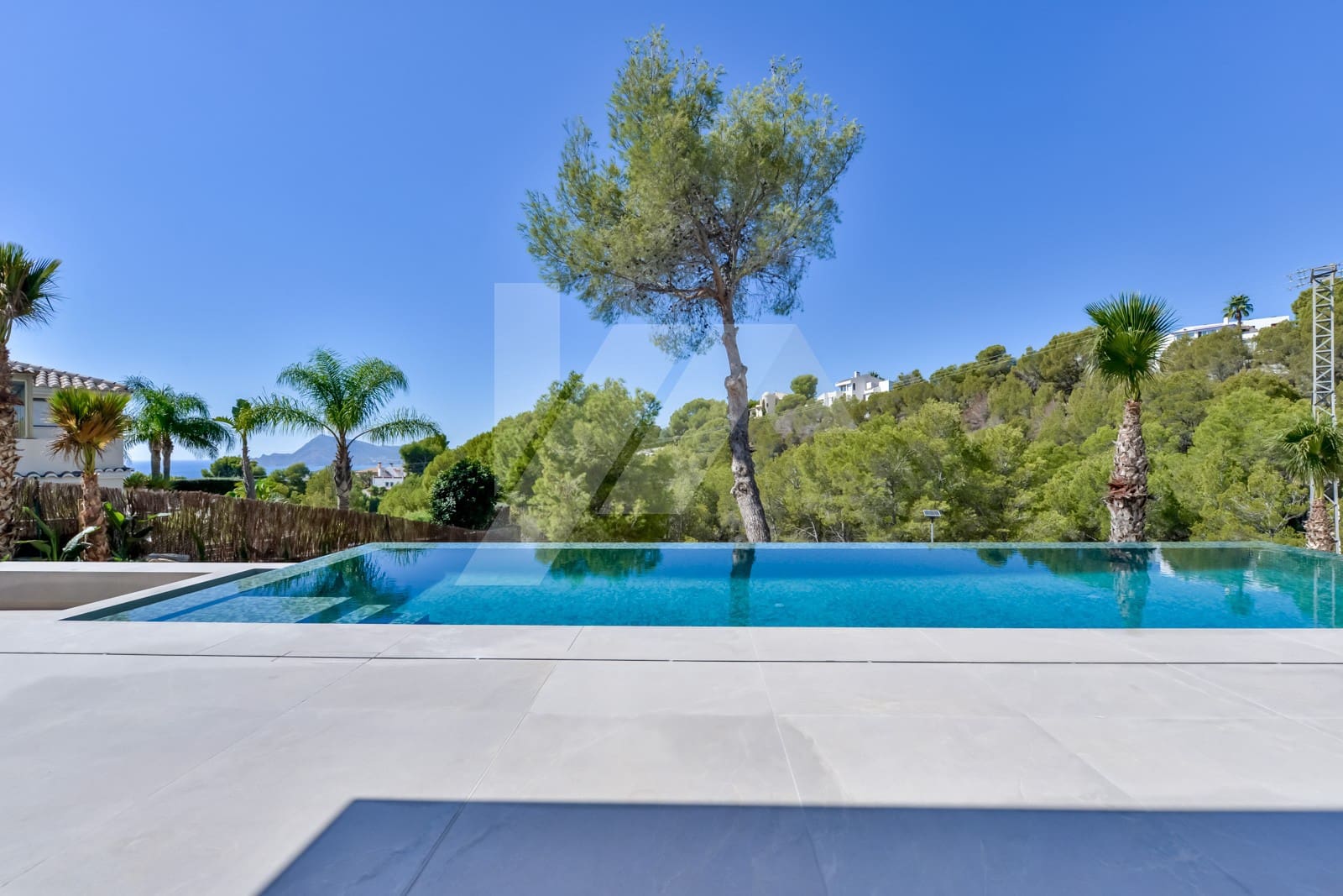 4 sypialnia Willa na sprzedaż w Altea la Vella z basenem garażem - 2 795 000 € (Ref: 8948219)