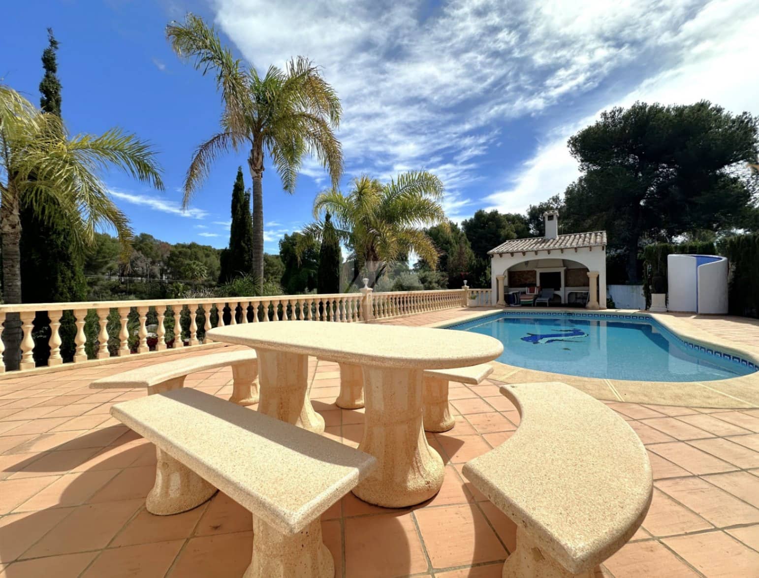 4 sypialnia Willa na sprzedaż w Moraira z basenem garażem - 690 000 € (Ref: 8971348)