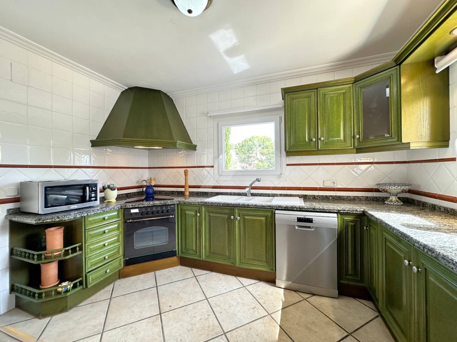 4 sypialnia Willa na sprzedaż w Moraira z basenem garażem - 690 000 € (Ref: 8971348)