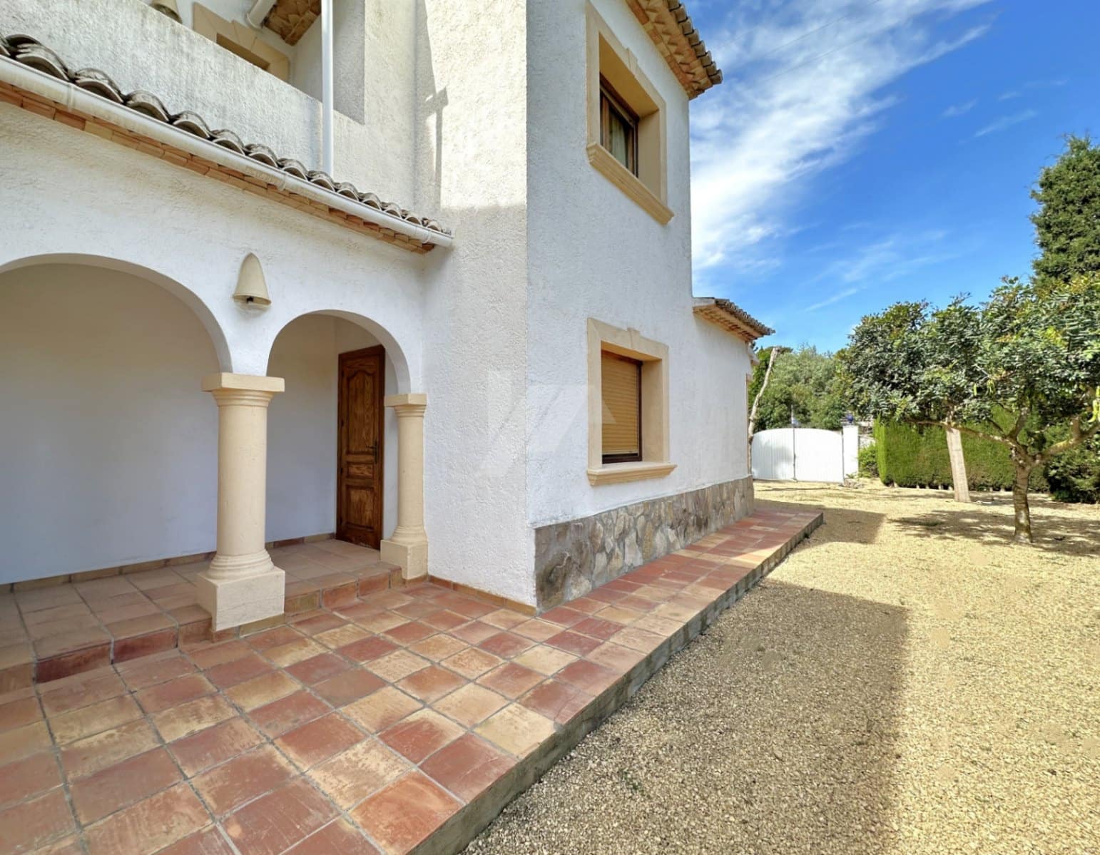 4 sypialnia Willa na sprzedaż w Moraira z basenem garażem - 690 000 € (Ref: 8971348)
