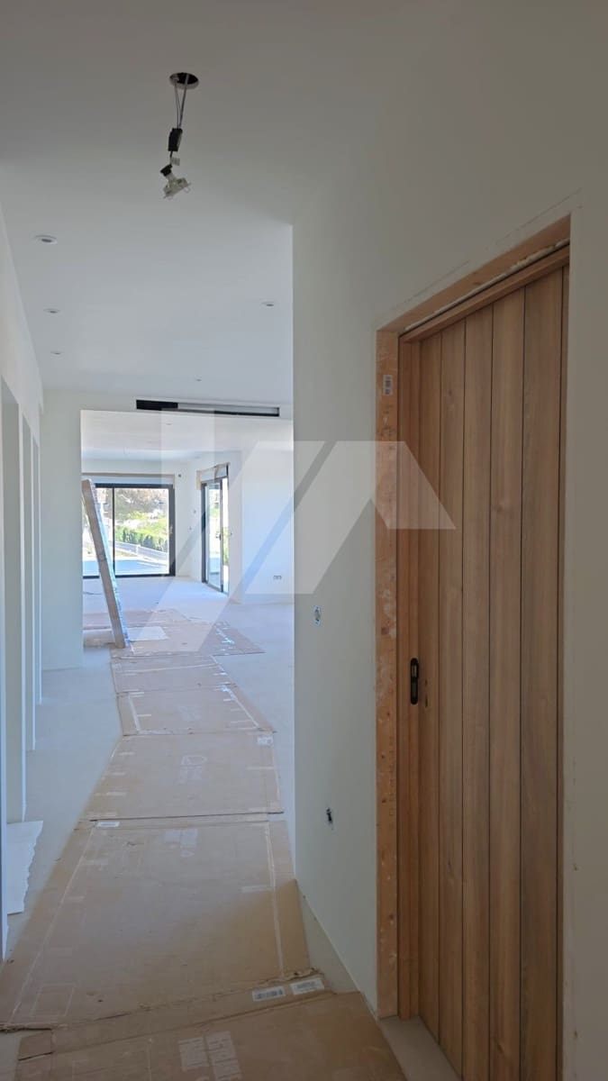 4 soverom Villa til salgs i Calpe / Calp med svømmebasseng garasje - € 1 575 000 (Ref: 8997724)