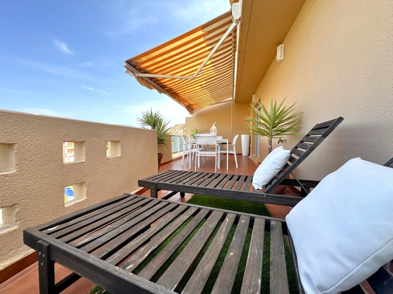 3 soveværelse Lejlighed til salg i Denia med swimmingpool garage - € 384.000 (Ref: 9050143)