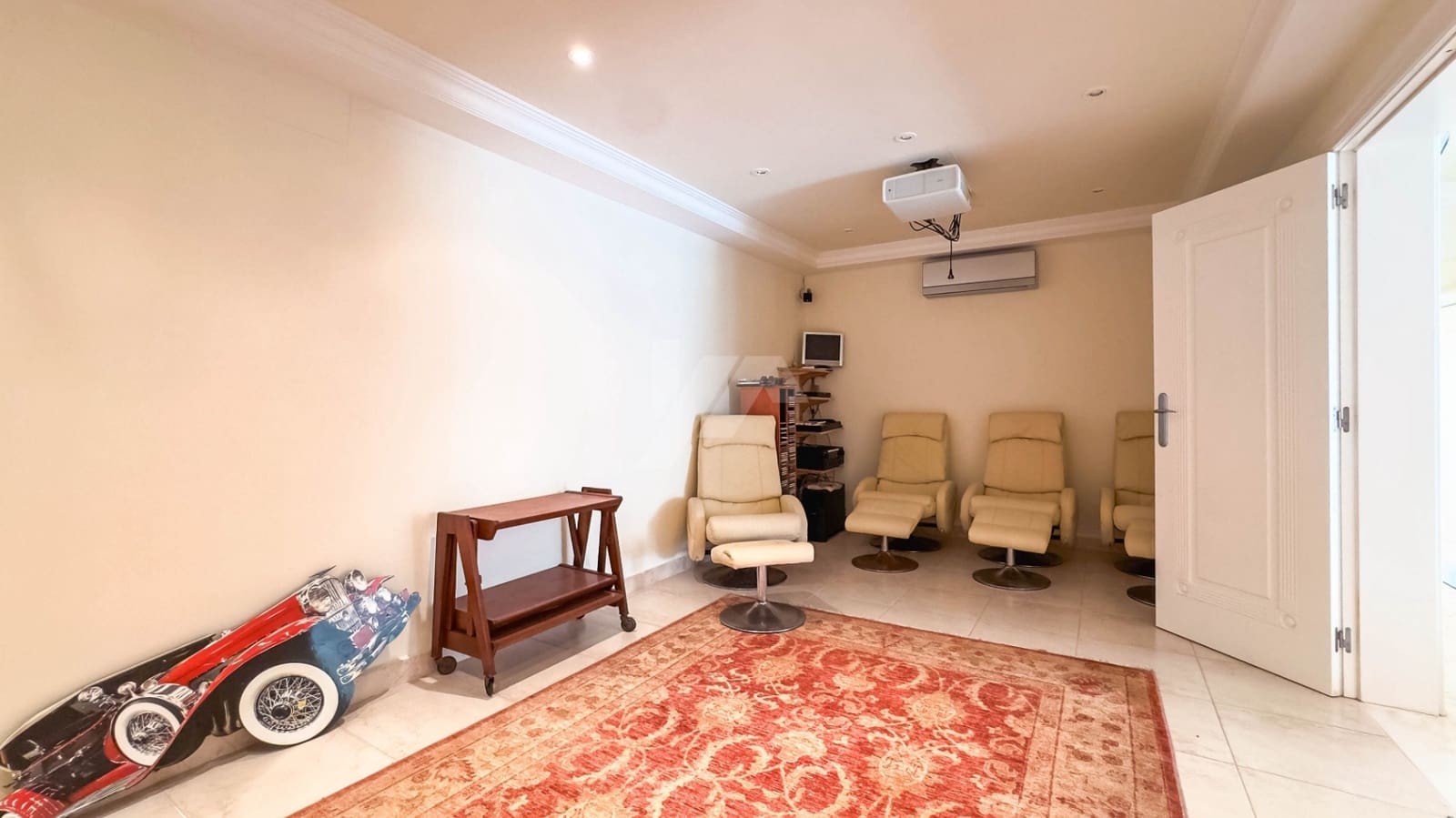 6 Zimmer Villa zu verkaufen in Moraira mit Pool Garage - 2.100.000 € (Ref: 9097399)