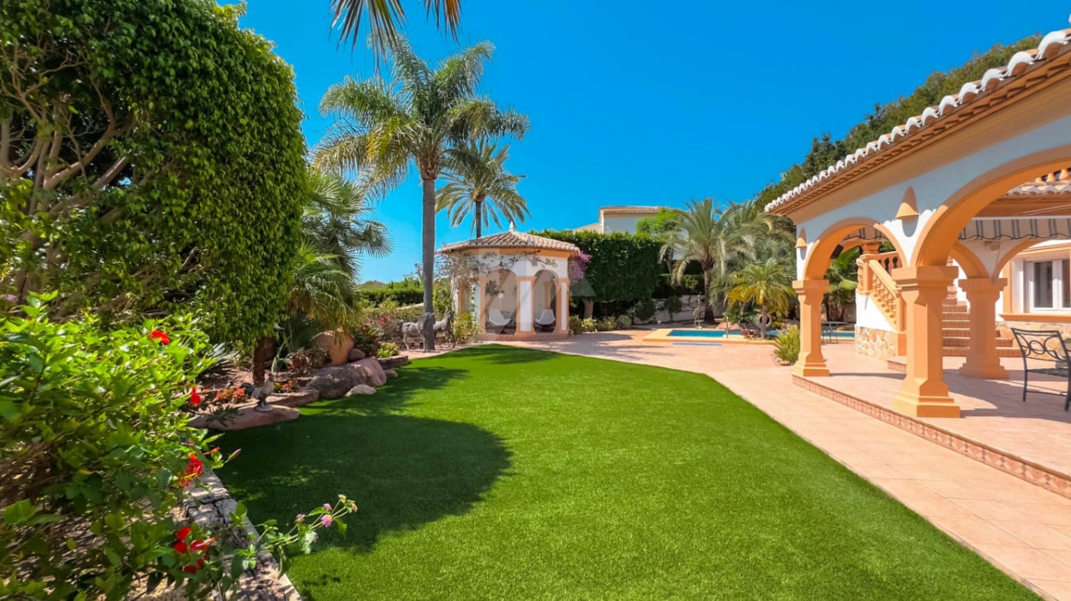 6 Zimmer Villa zu verkaufen in Moraira mit Pool Garage - 2.100.000 € (Ref: 9097399)