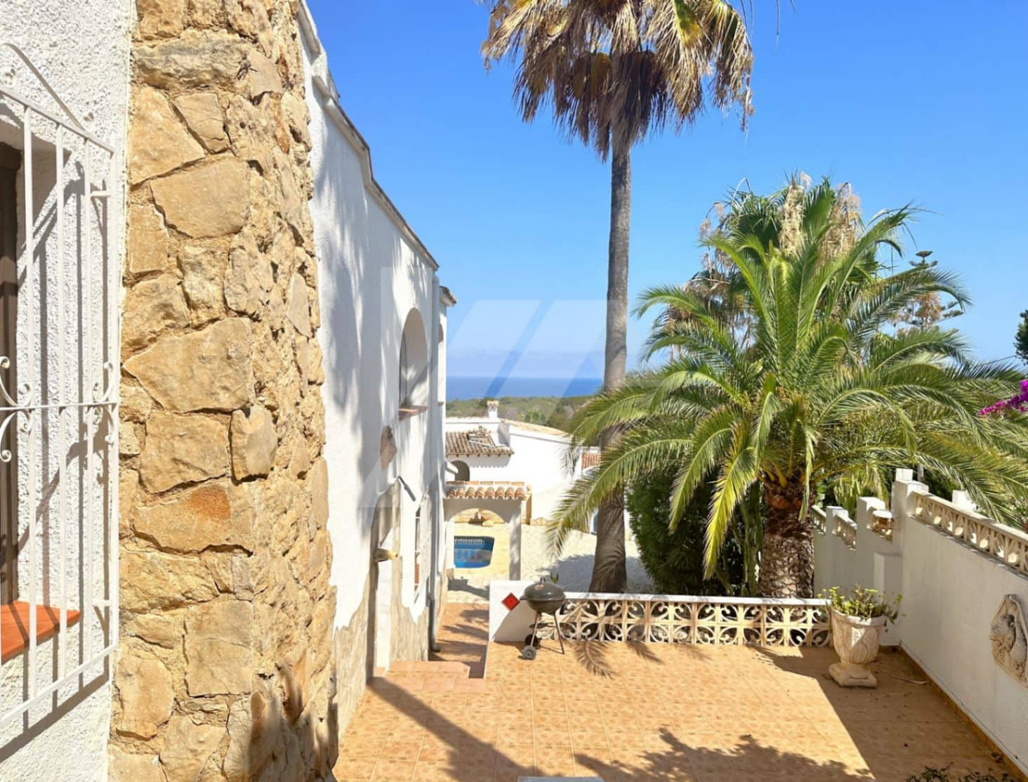 2 slaapkamer Villa te koop in Moraira met zwembad garage - € 875.000 (Ref: 9107940)