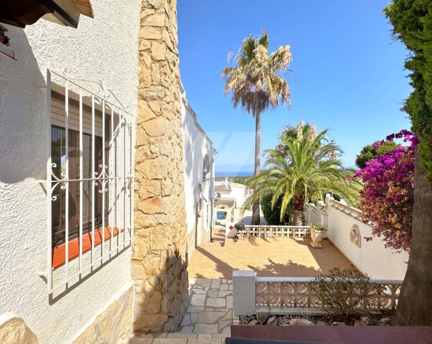 2 slaapkamer Villa te koop in Moraira met zwembad garage - € 875.000 (Ref: 9107940)