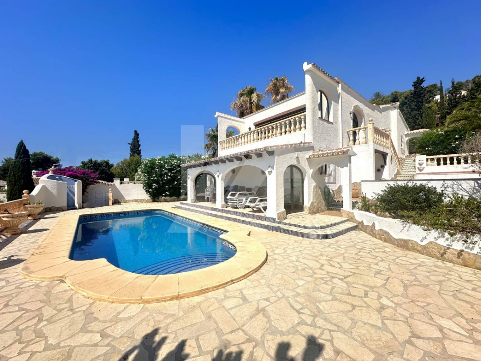2 slaapkamer Villa te koop in Moraira met zwembad garage - € 875.000 (Ref: 9107940)