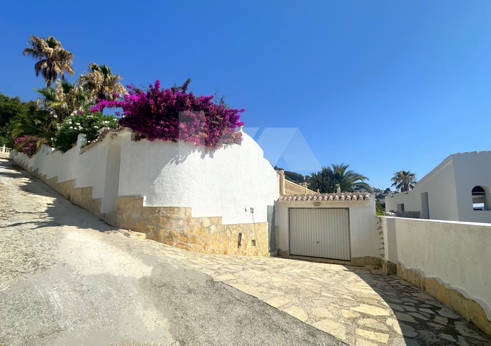 2 slaapkamer Villa te koop in Moraira met zwembad garage - € 875.000 (Ref: 9107940)