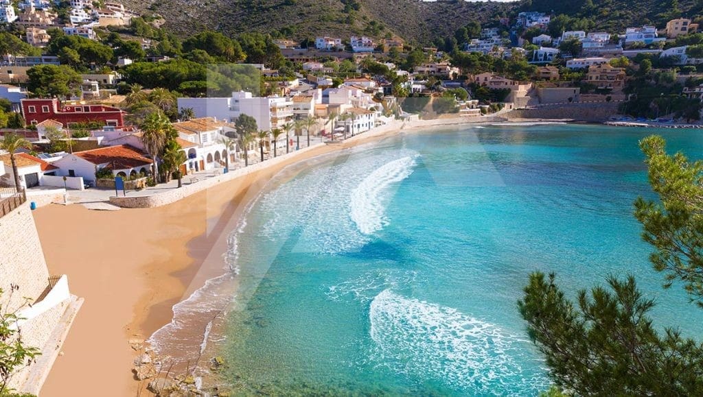 4 soverom Villa til salgs i Moraira med svømmebasseng garasje - € 799 000 (Ref: 9171946)