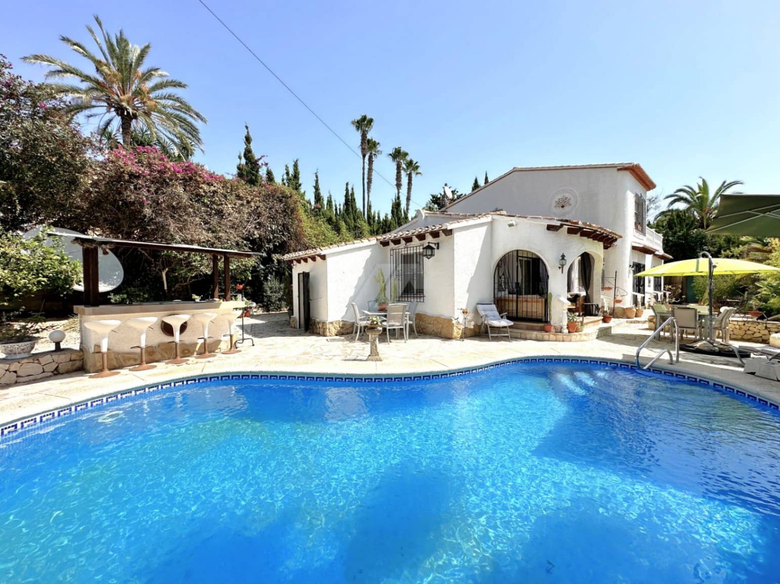 4 soverom Villa til salgs i Moraira med svømmebasseng garasje - € 799 000 (Ref: 9171946)